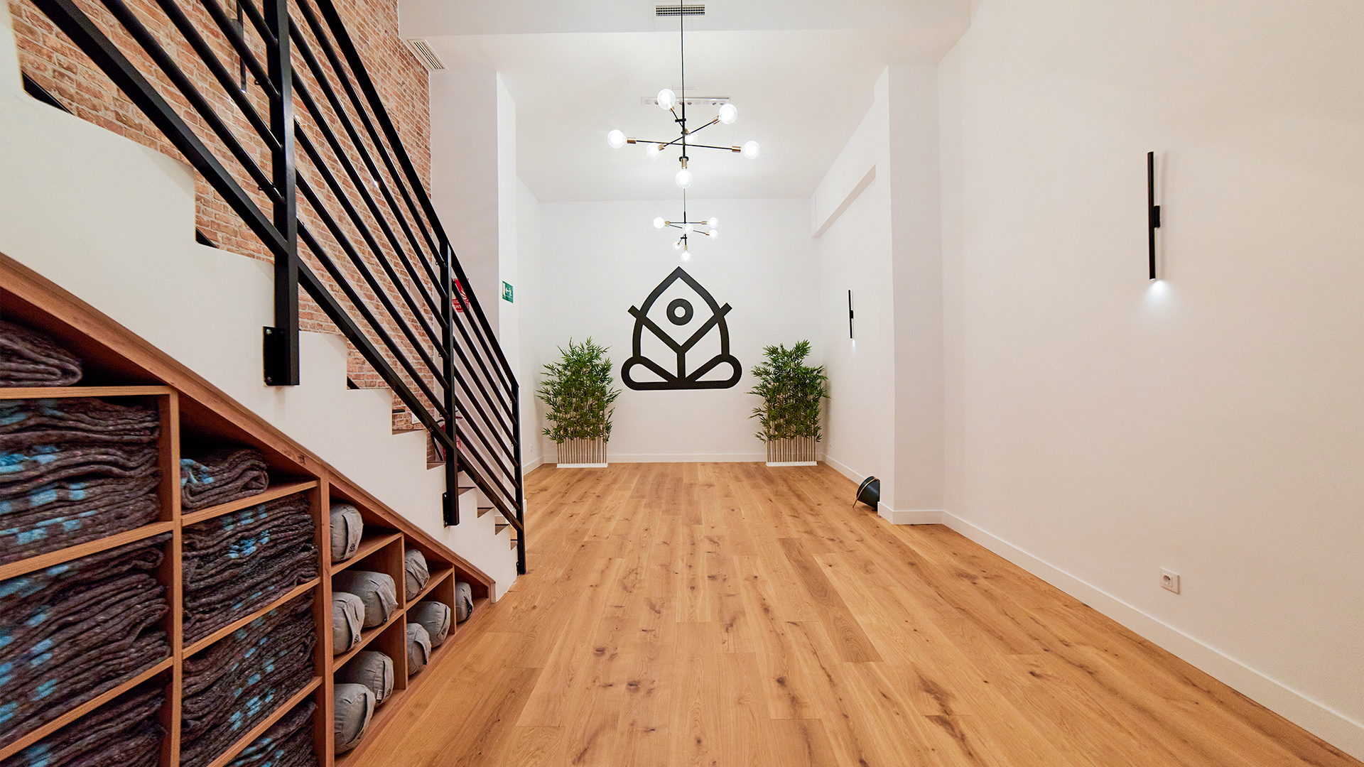 Clases de Yoga en Madrid · Grupos reducidos | Yoga Home Madrid